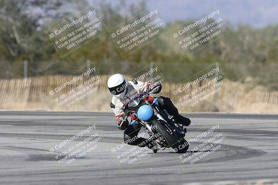 media/Dec-01-2025-Moto Forza (Mon) [[2daa91e15f]]/3-Beginner Group/Session 3 (Turn 3)/